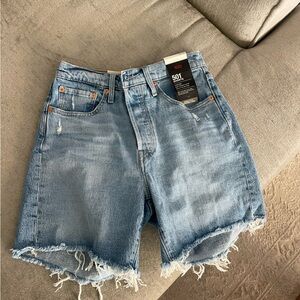NWT levi’s cutoff long shorts size 27